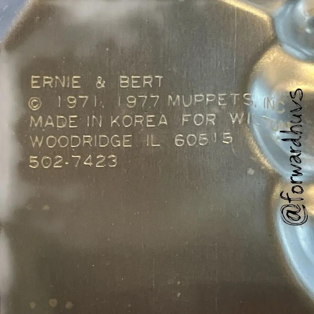 Wilton Vintage 1977 Burt & Ernie Cake Pan